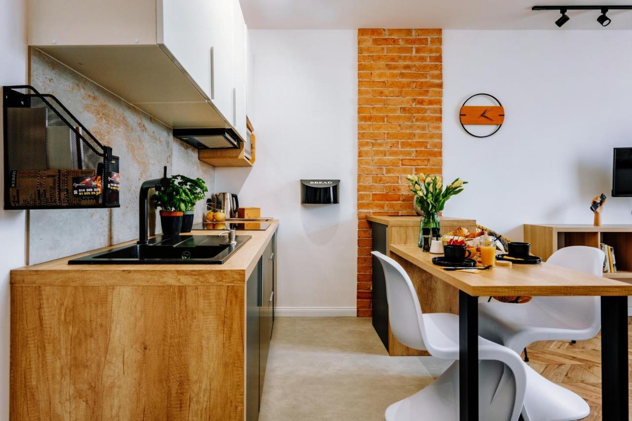 Kozacki Kwadrat Apartment Люблин Екстериор снимка